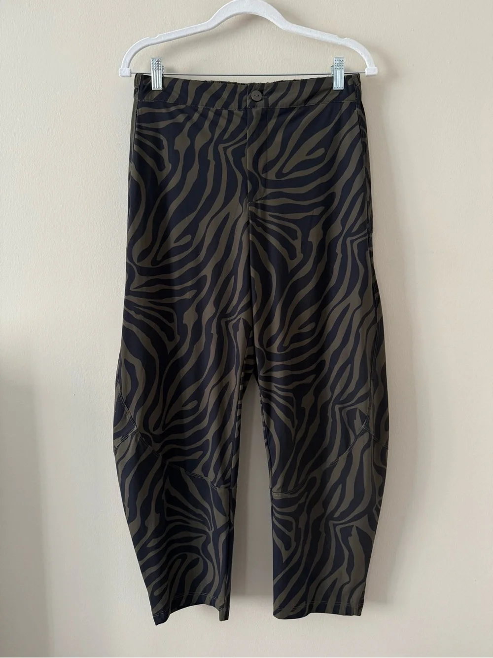 Ruti - Zebra Print Barrel Leg Cropped Pants